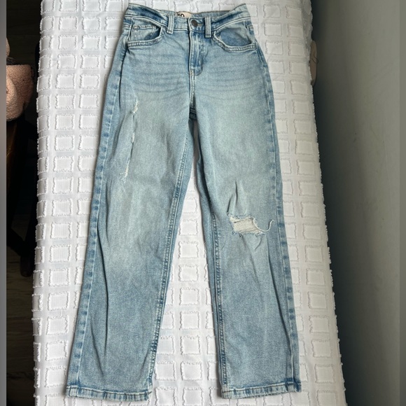 SO Girl’s Jeans-Relaxed Fit/Distressed - Picture 1 of 6